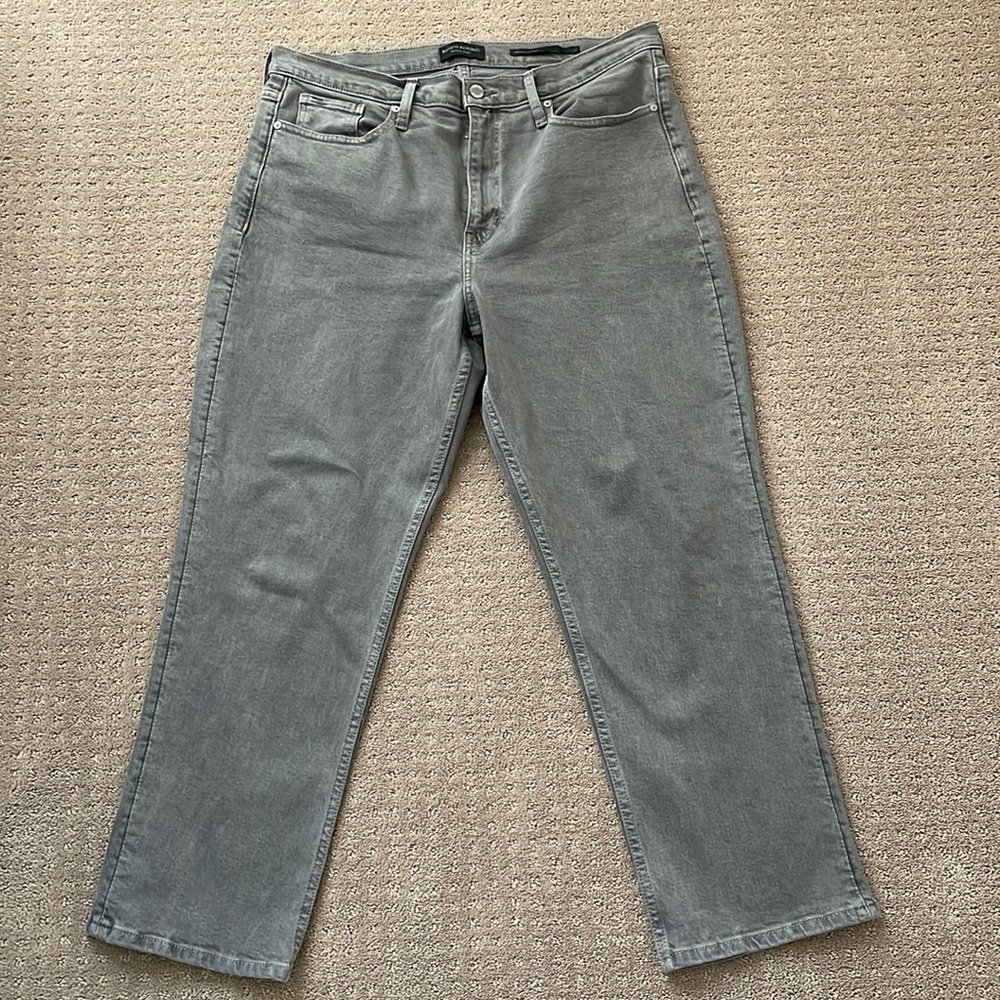 Banana Republic Women’s Grey Jeans - like new size 32 (size 14/16)